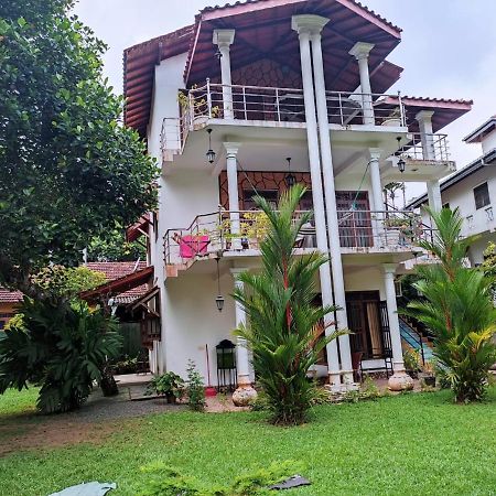 The Villa Utopiaヒッカドゥワ エクステリア 写真